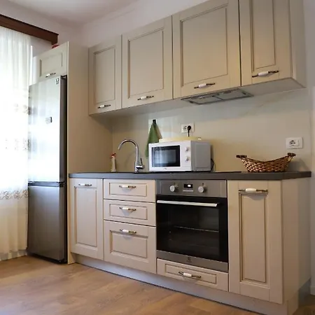 Daniel Center Apartment Berat
