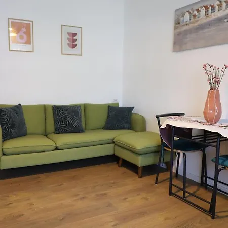 Daniel Center Apartment