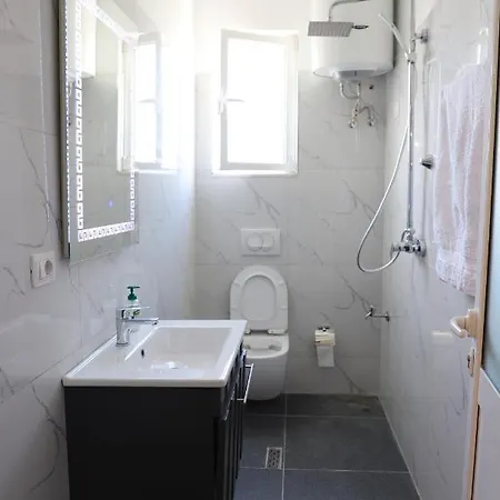 Apartment Daniel Center Berat