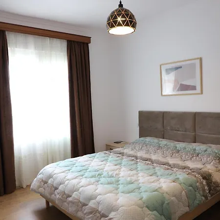 Daniel Center Apartment
